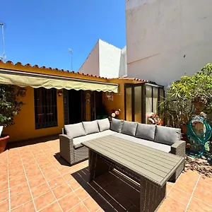 Three Gems Center - Eaw Homes Apartamento